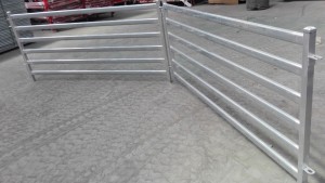Professional China China Capped 6 Rails Metal Cattle Panels